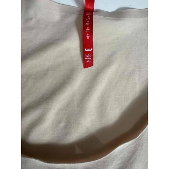 Spanx Beige‎ Nude Scoop Neck Sleeveless Smoothing Tank Top Size Medium - Picture 4 of 7